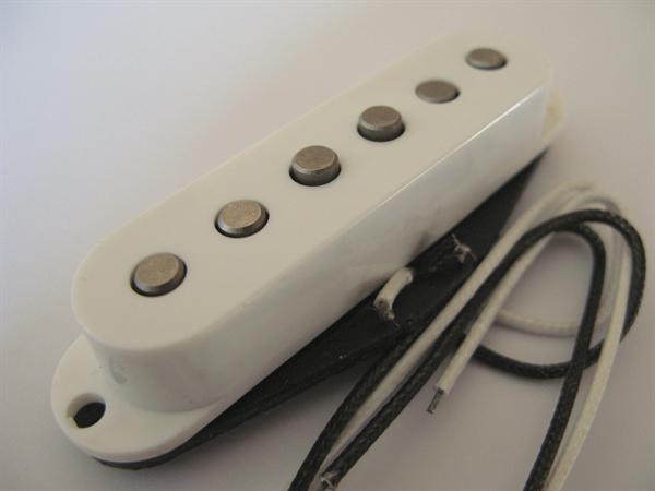 Single Coil ST "BOSTON" PU-11 BK Single Coil ST "BOSTON" PU-11 BK