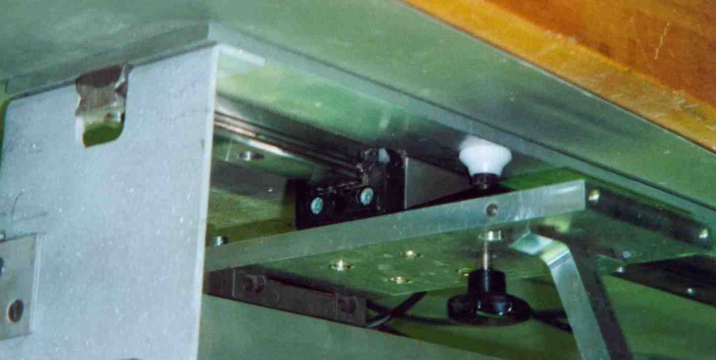 Bundsäge mit digitalem Maßstab
