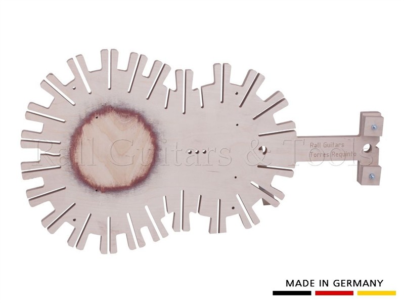 Solera: Torres Requinto, oder sehr kleine Modelle