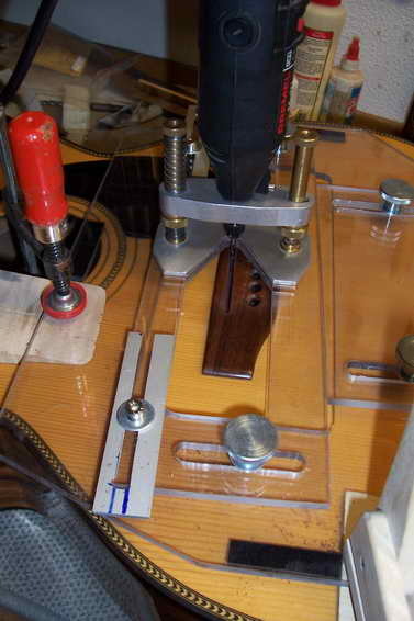 Schertler Blue Stick 3.0/70 Tonabnehmer-Einbau in eine Stahlsaiten Gitarre