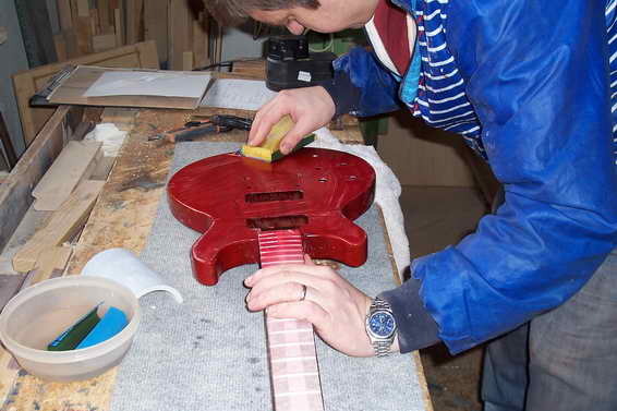 Lackierung Faded Cherry (Gibson LP Lefthand)