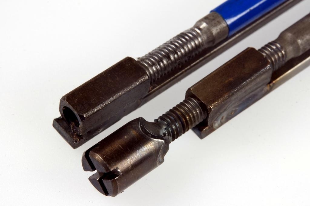 Halsstab zweifachwirkend 440 x 6 x 9 mm Kreuzschlitz Halsstab zweifachwirkend 440 x 6 x 9 mm Kreuzschlitz