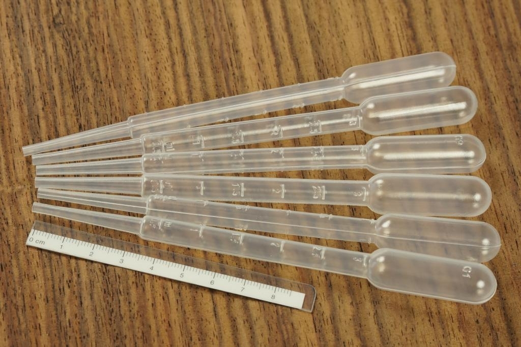 Pipette 3ml Kunststoff (Set 6 Stück) Pipette 3ml Kunststoff (Set 6 Stück)