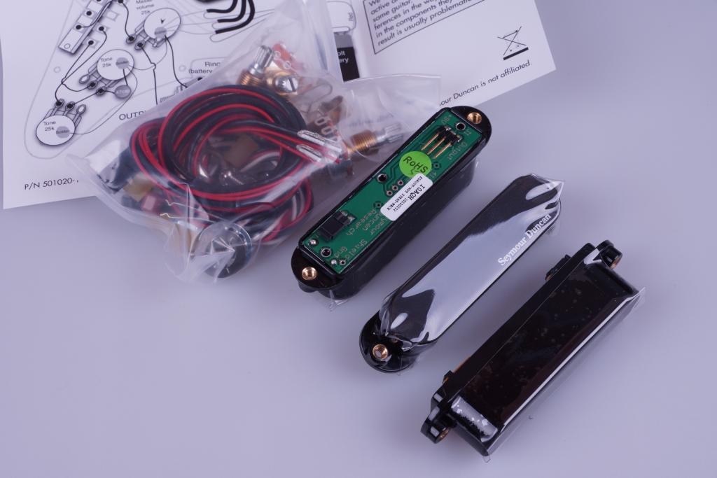 Blackouts Hot Strat Set Schwarz AS-1S BLK