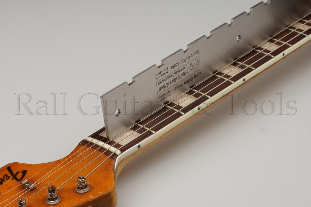 Griffbrett Lineal ausgeklinkt - 24,5-25,6"