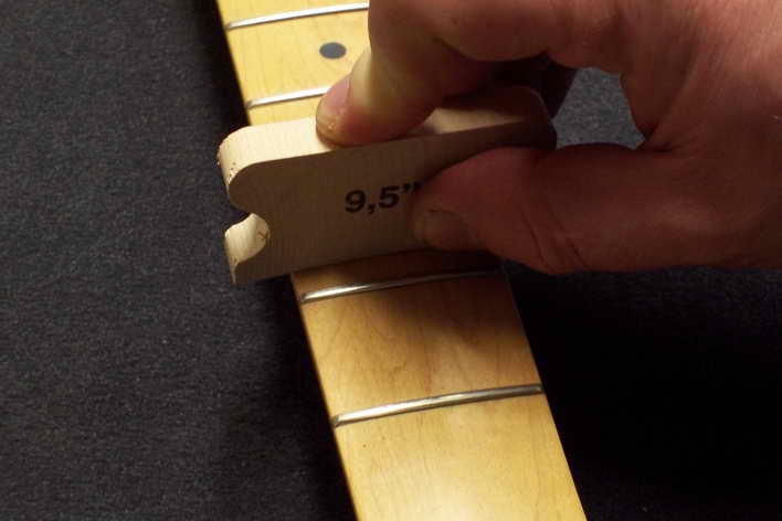 Segment-Lackierung an Fender Stratocaster Ahorn-Griffbrett
