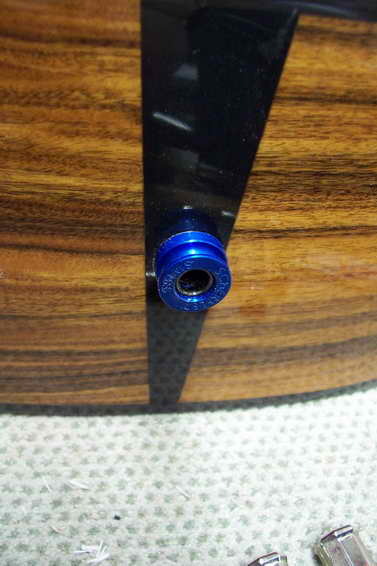 Schertler Blue Stick 3.0/70 Tonabnehmer-Einbau in eine Stahlsaiten Gitarre