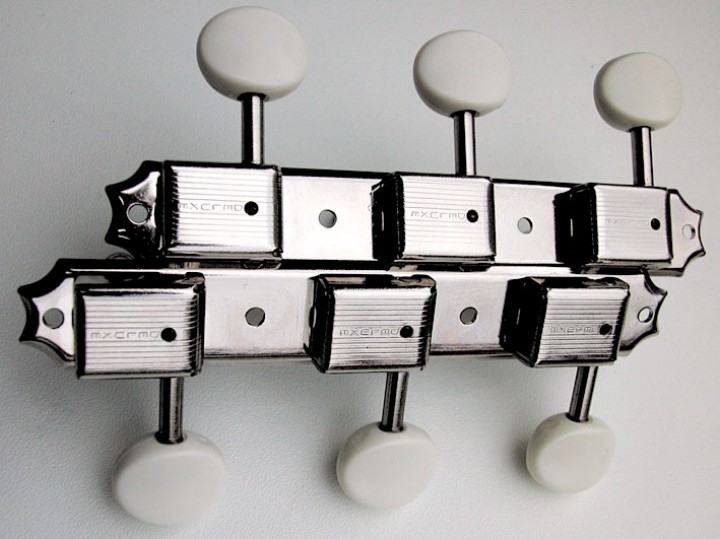 KLUSON M90NP,3 auf’m Riegel, weiß/ nickel KLUSON M90NP,3 auf’m Riegel, weiß/ nickel