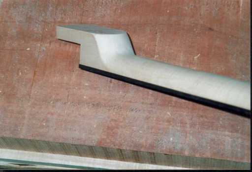 Fertig geschliffener Hals