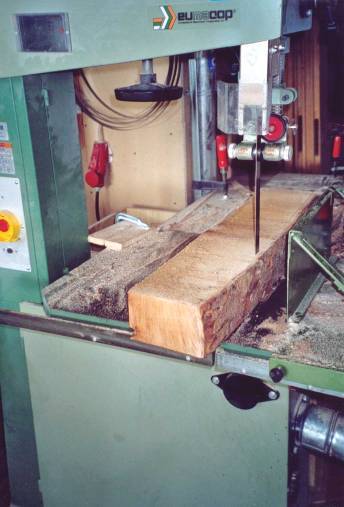 Sägen von Halsrohlingen