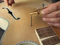 Jazzgitarren-Reparaturen
