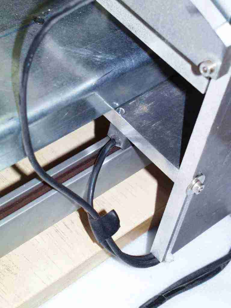 Bundsäge mit digitalem Maßstab