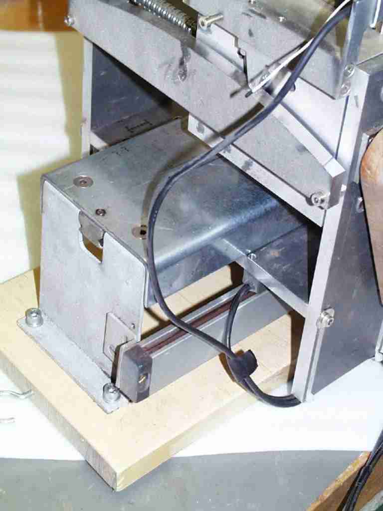 Bundsäge mit digitalem Maßstab