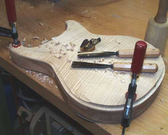 Decke wird geschnitzt