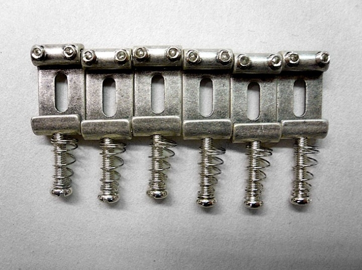 Set Saitenreiter Für S-style Brücke, Vintage, Aged Set Saitenreiter Für S-style Brücke, Vintage, Aged